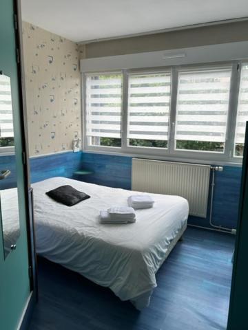 Hote De La Plage Dunkirk Exterior photo