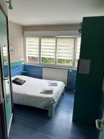 Hote De La Plage Dunkirk Exterior photo